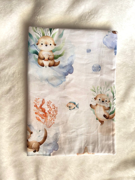 Protège carnet de santé Loutre