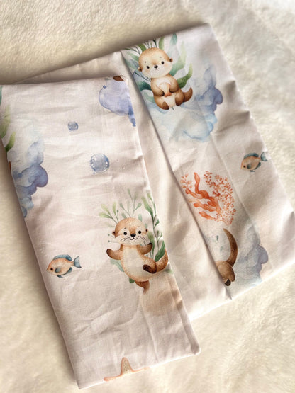 Protège carnet de santé Loutre