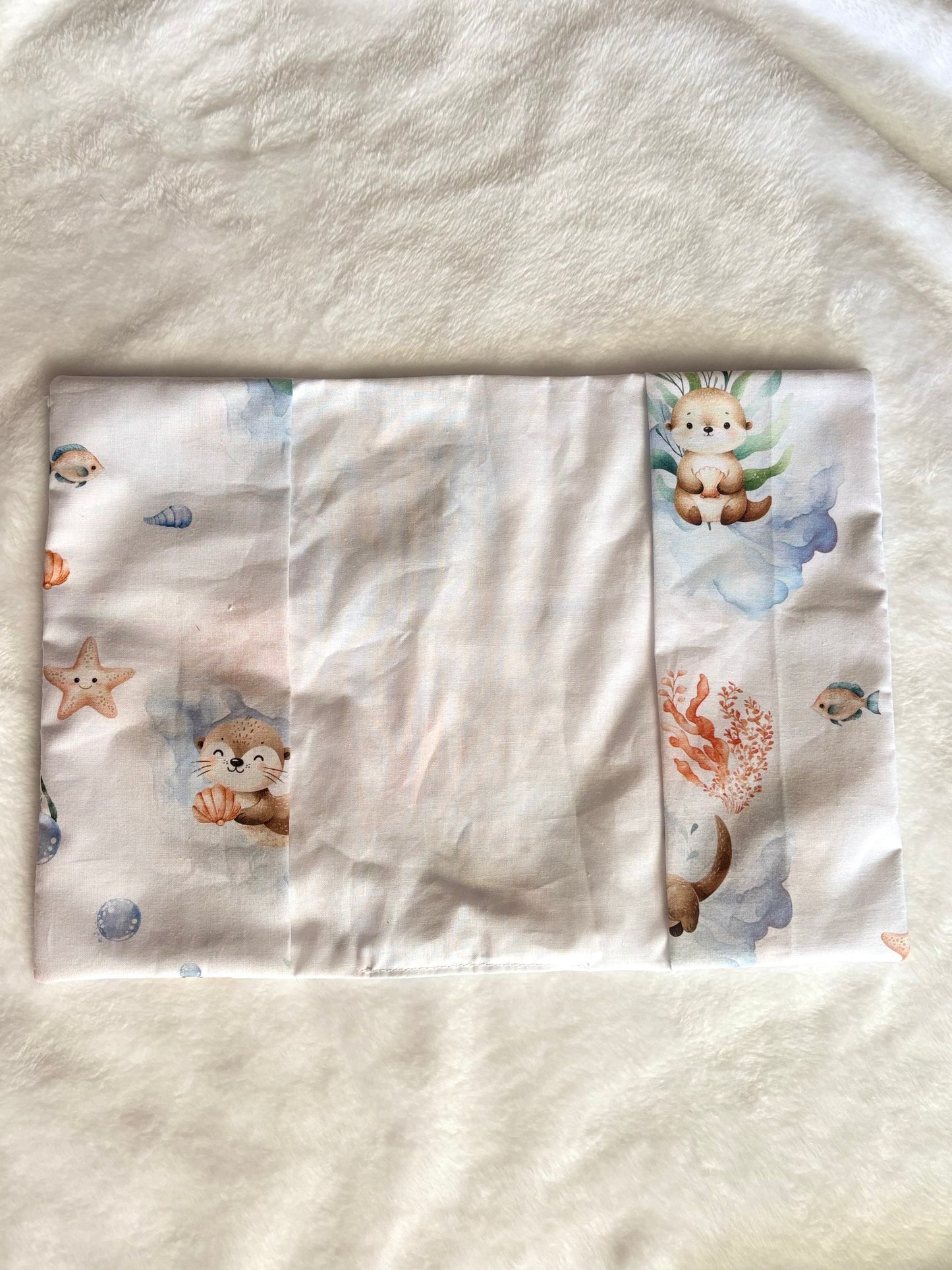 Protège carnet de santé Loutre