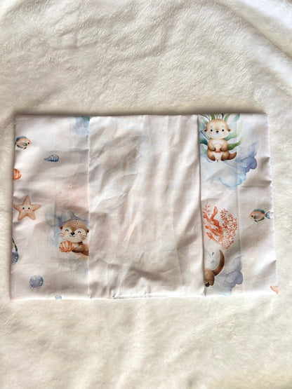 Protège carnet de santé Loutre